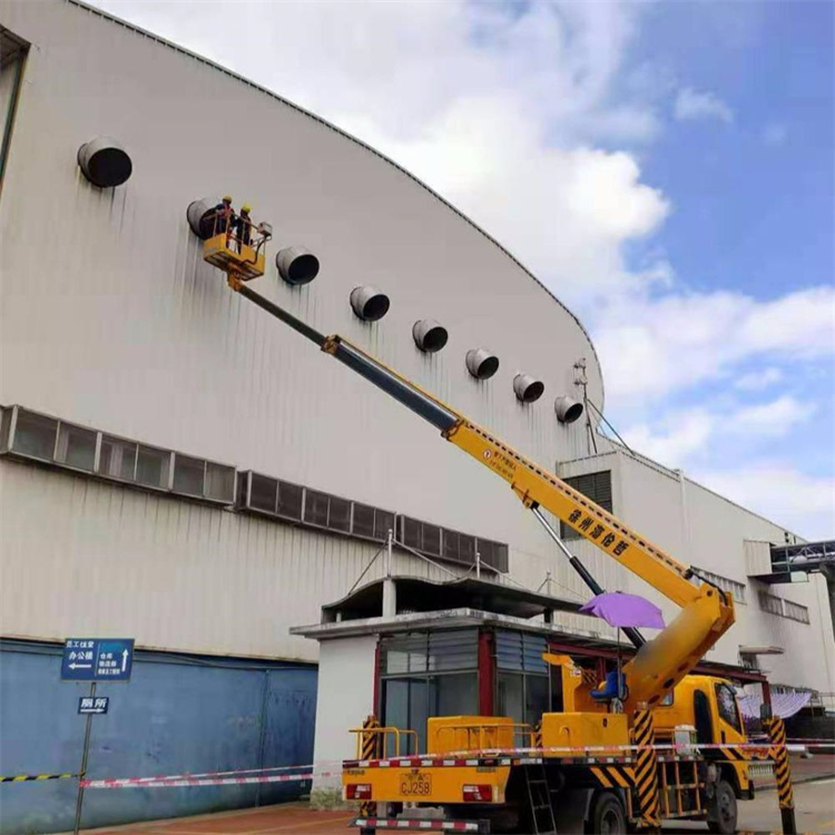 林州高空作业车出租服务：专业广告牌安装解决方案