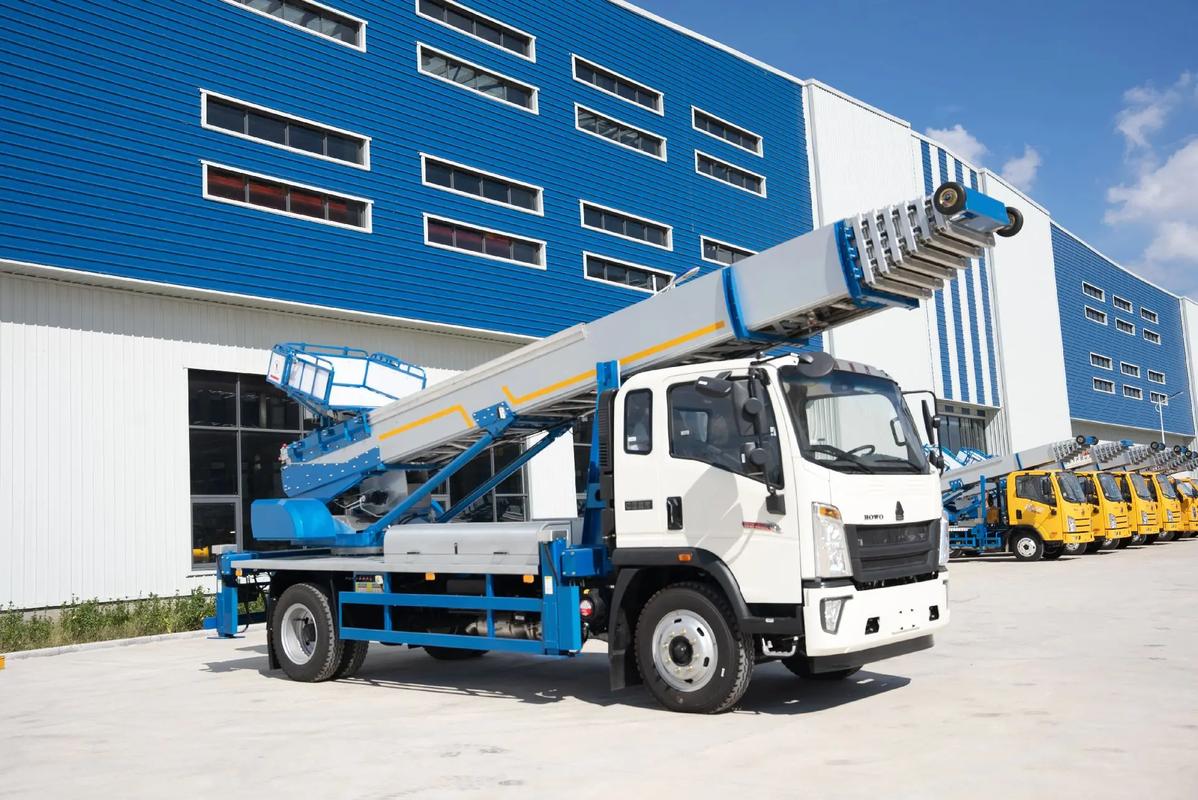 林州出租云梯车高空作业车 建筑垃圾搬运